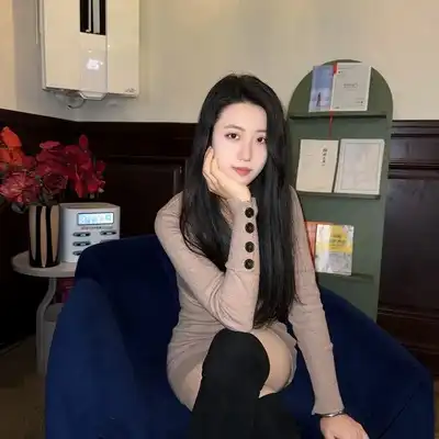 何强玲